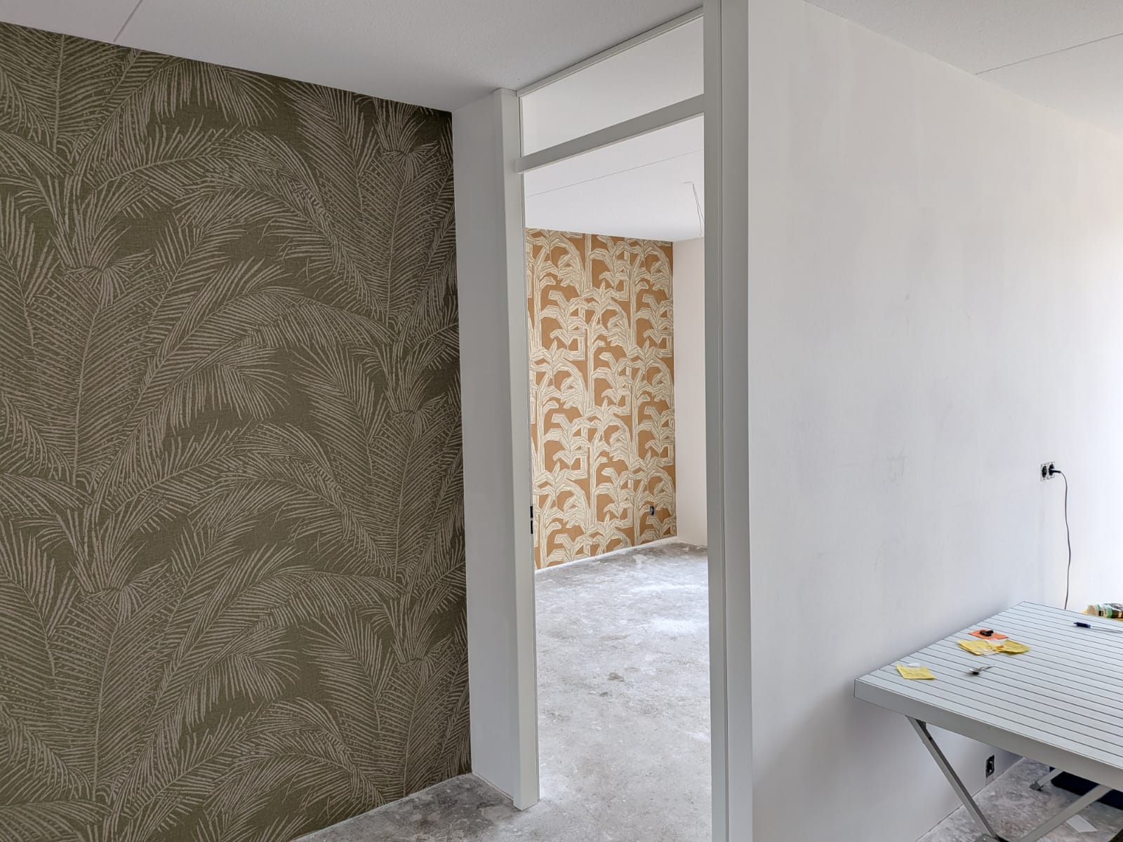 Luxe behang in een nieuwbouwwoning in Leerdam