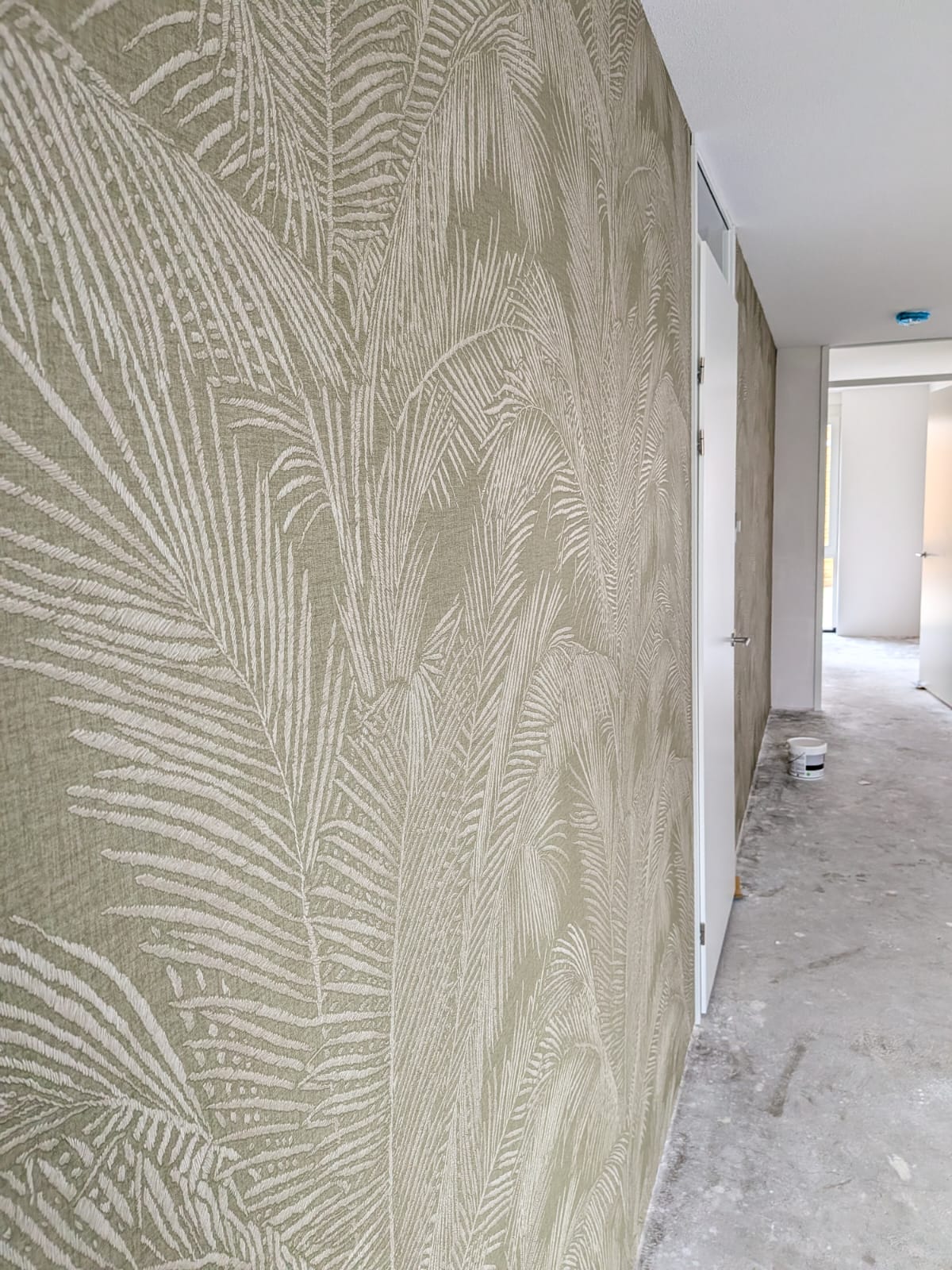Luxe behang in een nieuwbouwwoning in Leerdam foto 2