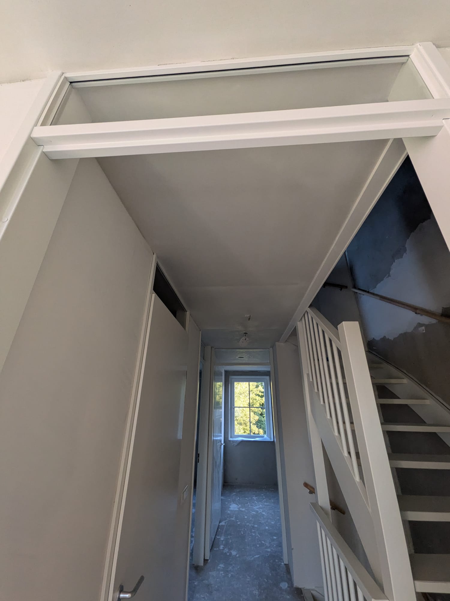 Nieuwbouw stucen: wanden met renovlies, plafonds stucen foto 5