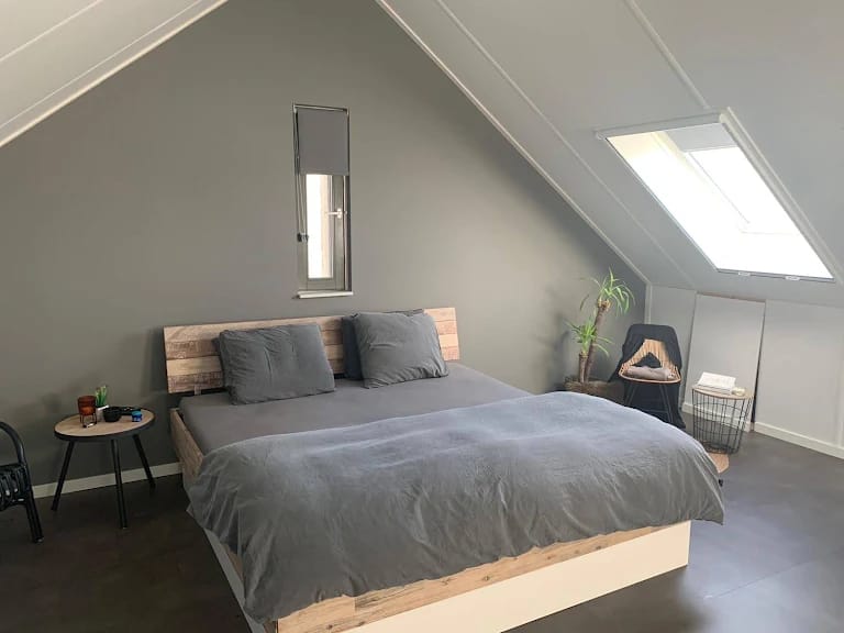 Strak afgewerkte wand